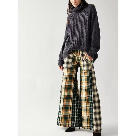 FREE PEOPLE Big City Turtleneck / Sunflower Seed Combo - Picture 4 of 10